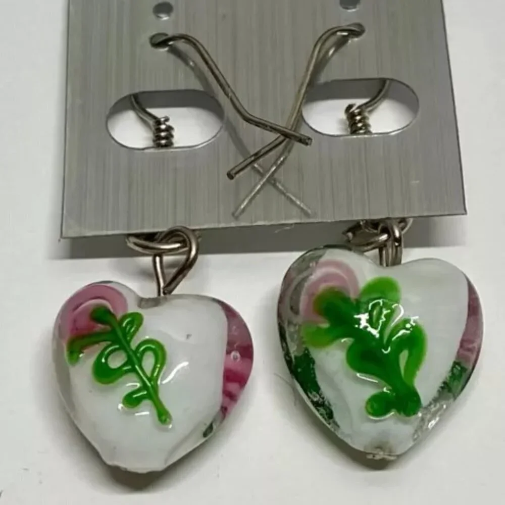 New Fashion Brand Earrings Murano Style White Glass Heart Beads Pink Flowers NWT
